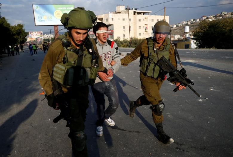 تصاویر | تظاهرات خونین در فلسطین | از تهدید خبرنگار صدا‌و‌سیما تا شهادت معترض معلول
